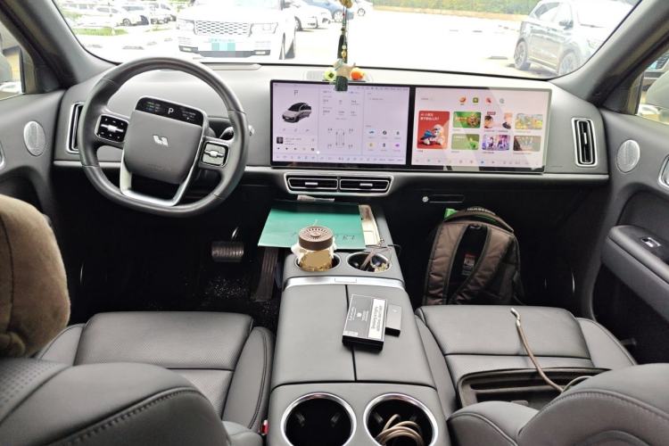Used Li Auto L8 2024 Ultra Model Center Console