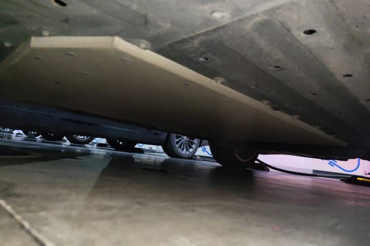 Used Li Auto L8 2024 Ultra Model Chassis Front Left
