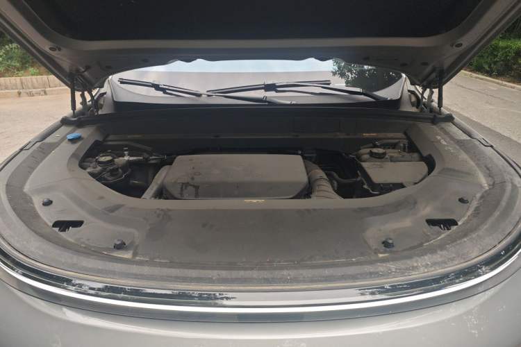 Used Li Auto L8 2024 Max Engine Bay