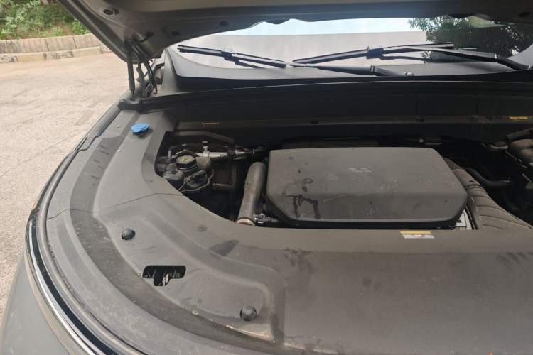 Used Li Auto L8 2024 Max Engine Bay Right