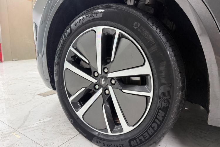 Used Li Auto L8 2024 Max Exterior 1