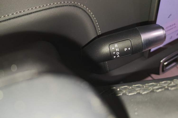 Used Li Auto L8 2024 Max Gear Lever