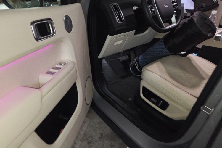 Used Li Auto L8 2024 Max Interior 3