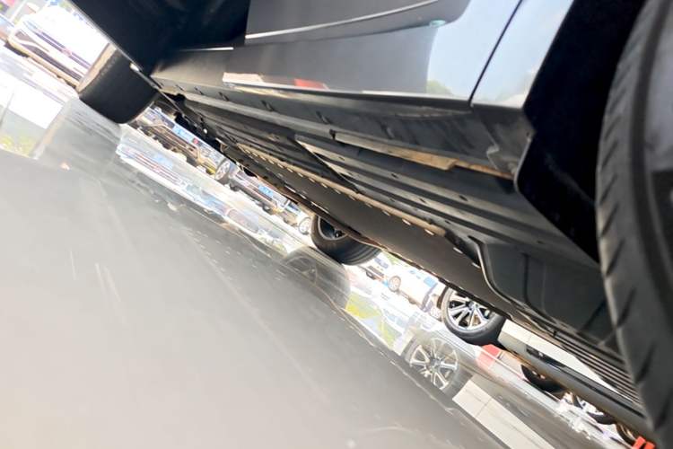 Used Li Auto L8 2024 Pro Model Left Side Sill