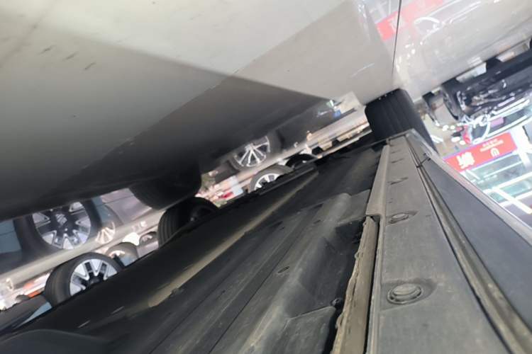 Used Li Auto L8 2024 Pro Model Left Side Sill