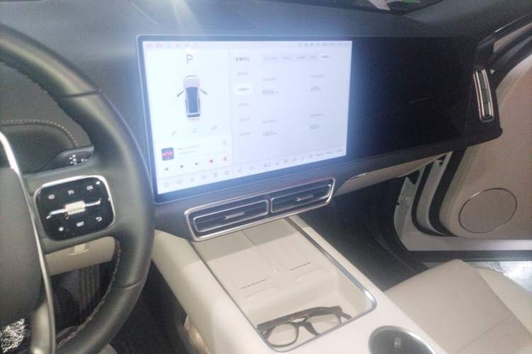Used Li Auto L8 2024 Ultra Model Audio And AC Panel