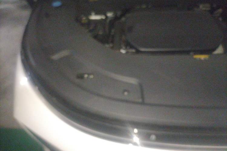 Used Li Auto L8 2024 Ultra Model Engine Bay Right