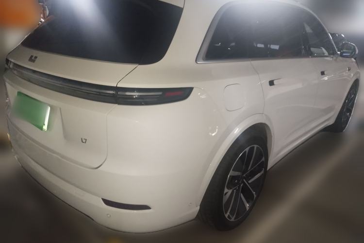 Used Li Auto L8 2024 Ultra Model Rear Right 45 Deg
