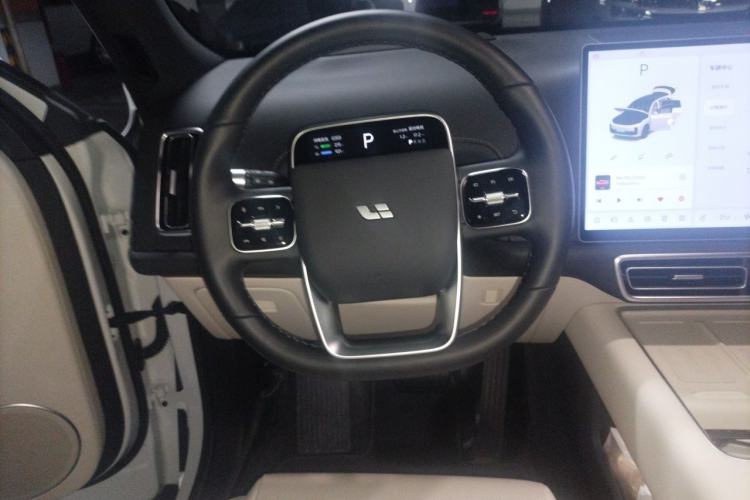 Used Li Auto L8 2024 Ultra Model Steering Wheel