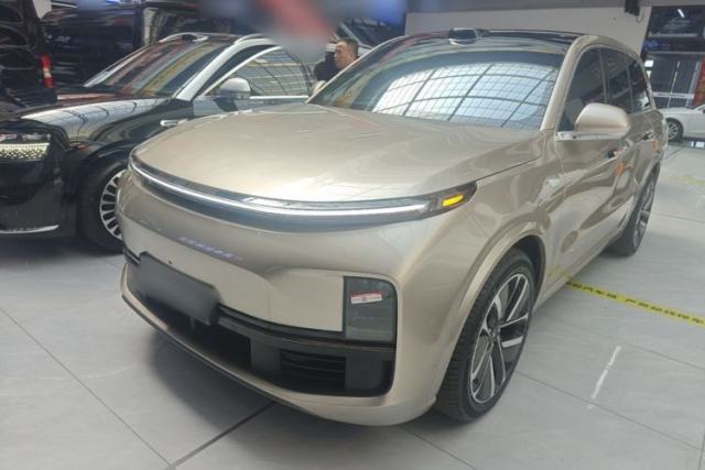 Używany Li Auto L8 2024 Ultra Model