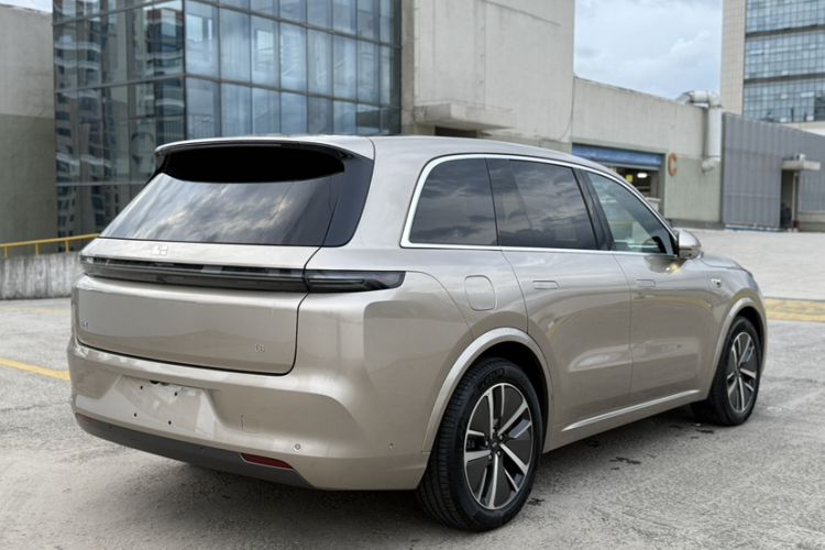 Used Li Auto L8 2024 Max Exterior 2