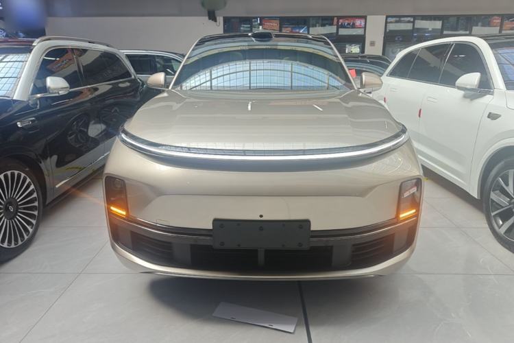 Used Li Auto L8 2024 Ultra Model Front