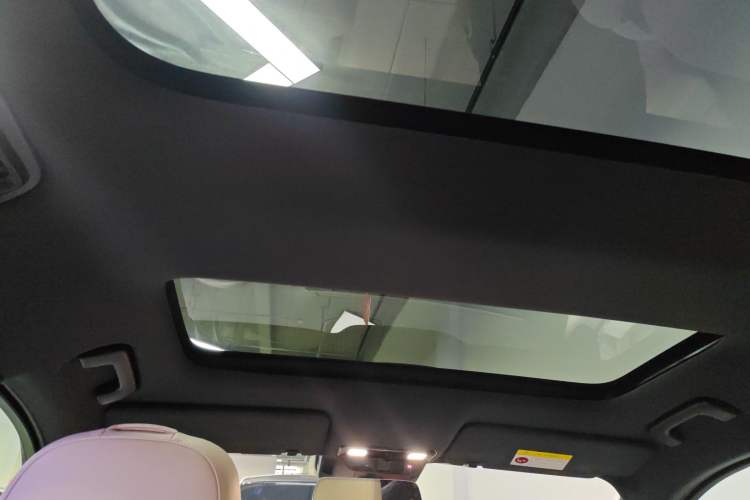 Used Li Auto L8 2024 Max Headliner