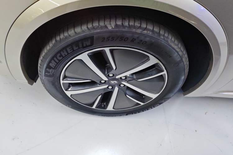 Used Li Auto L8 2024 Max Left Front Wheel Hub