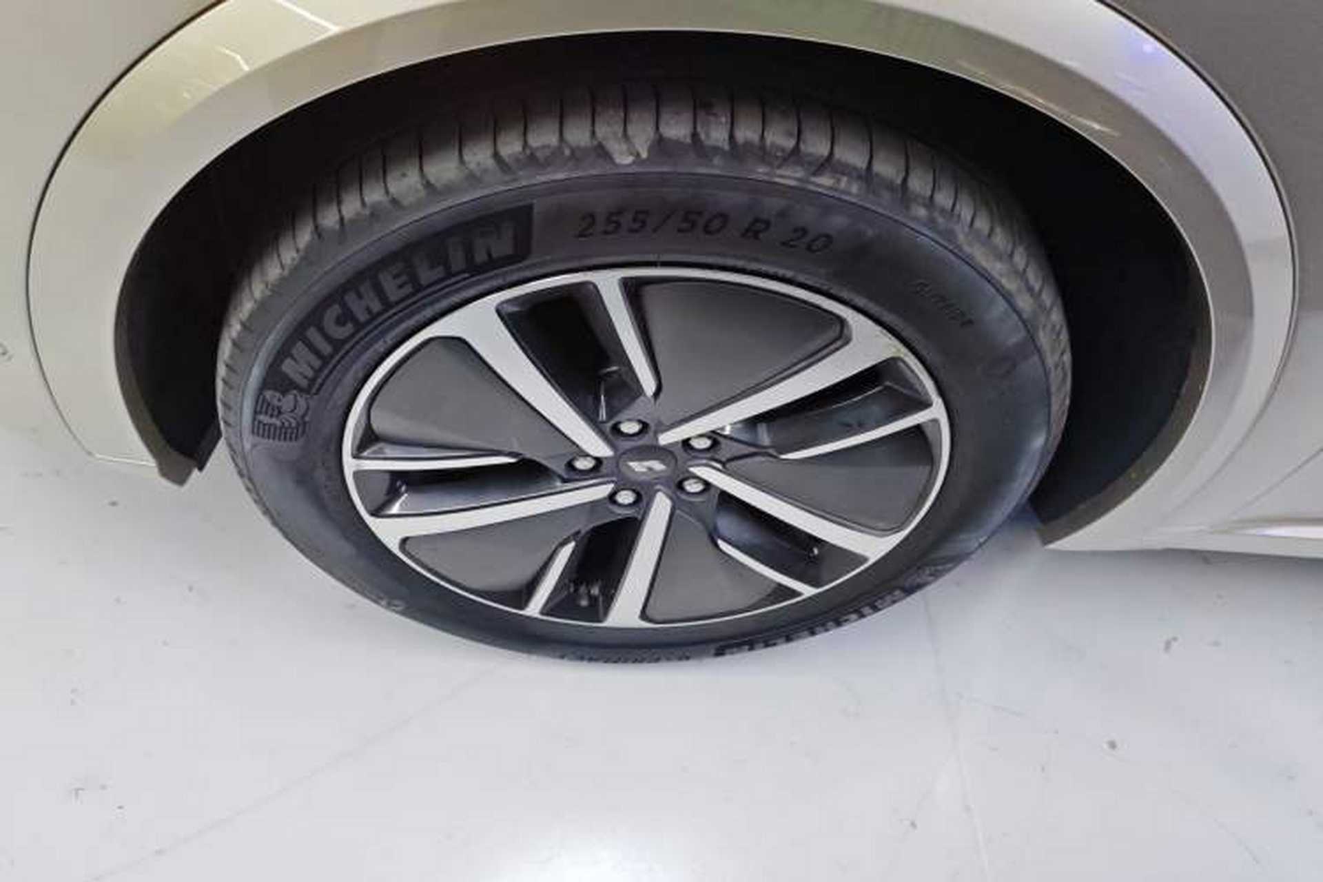Used Li Auto L8 2024 Max Left Front Wheel Hub