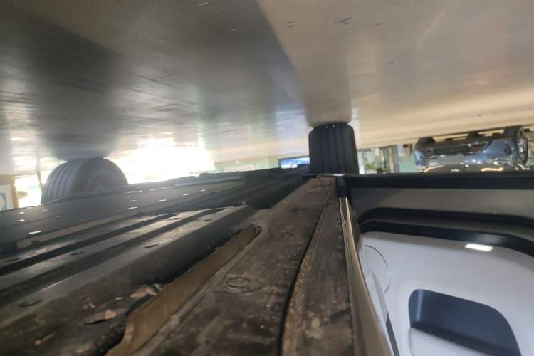 Used Li Auto L8 2024 Max Left Side Sill