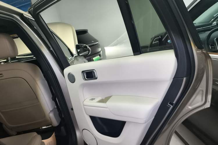 Used Li Auto L8 2024 Max Right Rear Door Interior