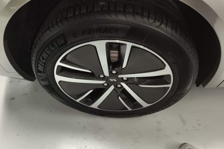 Used Li Auto L8 2024 Max Right Rear Wheel Hub