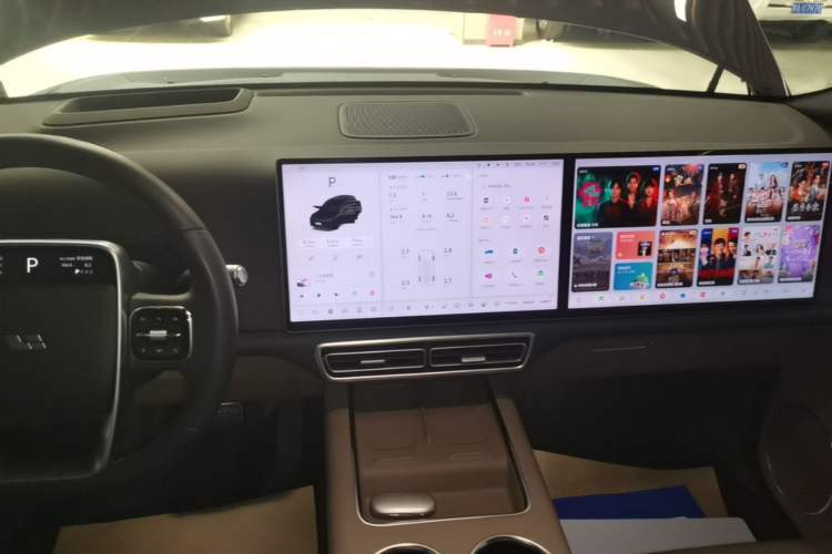 Used Li Auto L8 2025 Pro Smart Refresh Edition Audio And AC Panel