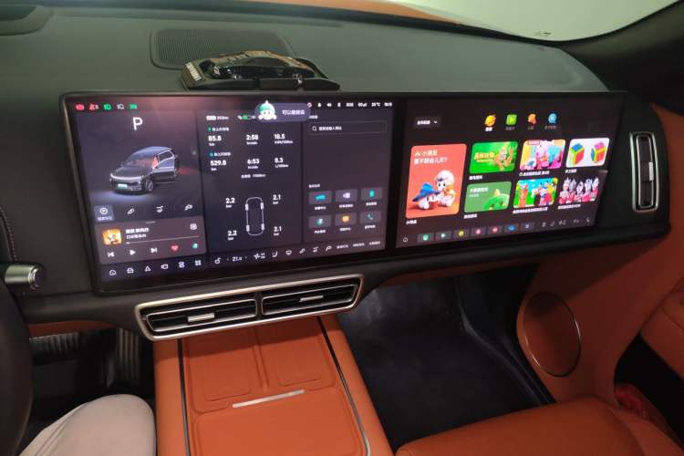 Used Li Auto L8 2025 Pro Smart Refresh Edition Audio And AC Panel
