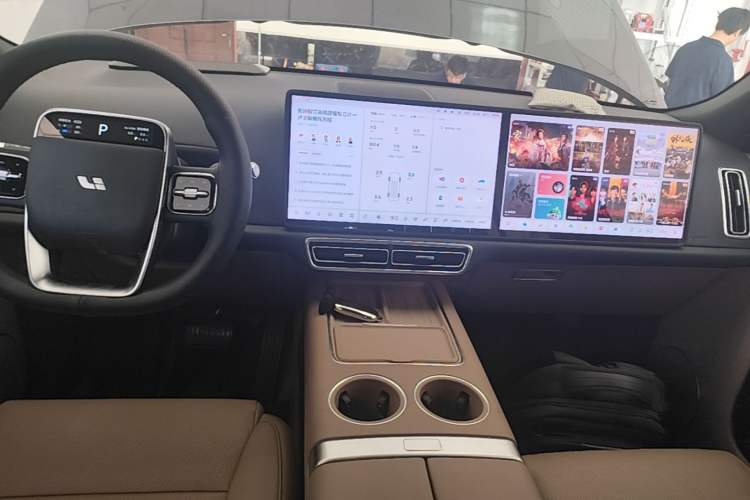 Used Li Auto L8 2025 Max Smart Refresh Edition Audio And AC Panel