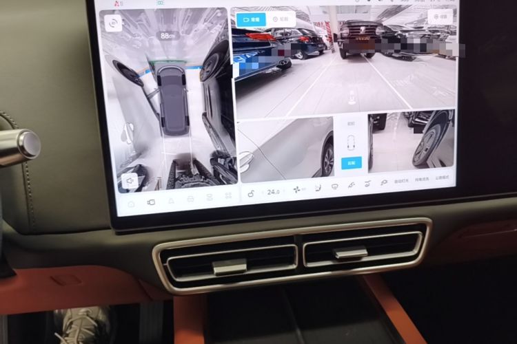 Used Li Auto L8 2025 Pro Smart Refresh Edition Audio And AC Panel