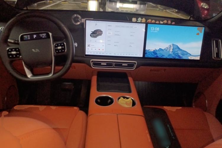 Used Li Auto L8 2025 Pro Smart Refresh Edition Center Console