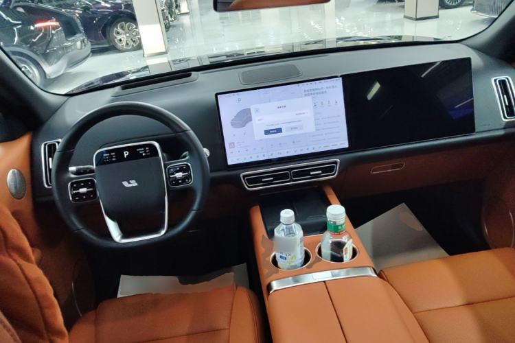 Used Li Auto L8 2025 Max Smart Refresh Edition Center Console