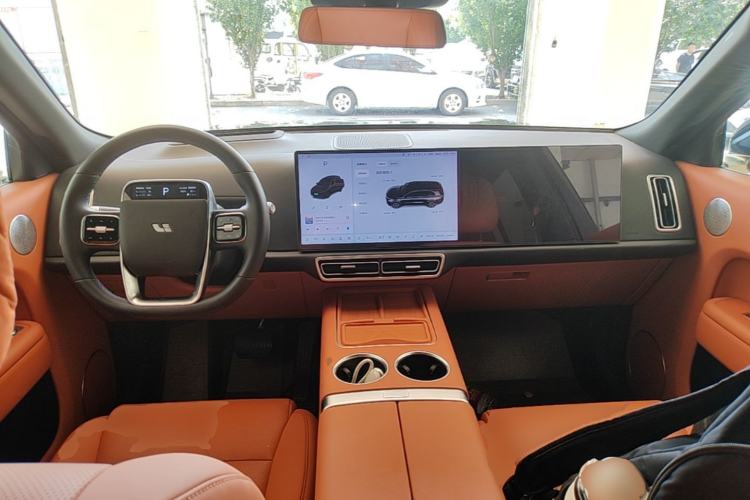 Used Li Auto L8 2025 Max Smart Refresh Edition Center Console