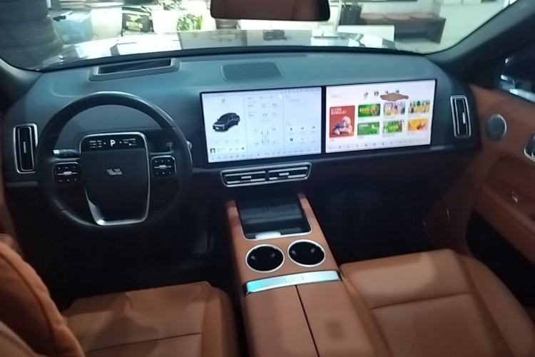 Used Li Auto L8 2025 Max Smart Refresh Edition Center Console