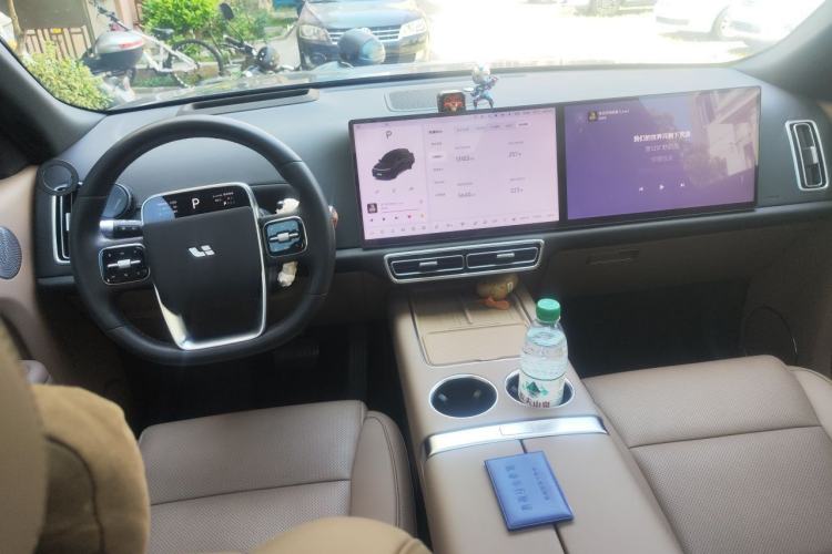 Used Li Auto L8 2025 Max Smart Refresh Edition Center Console