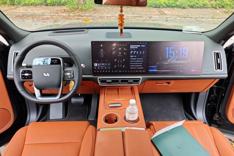 Used Li Auto L8 2025 Max Smart Refresh Edition Center Console