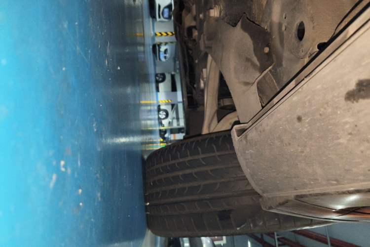 Used Li Auto L8 2025 Max Smart Refresh Edition Chassis Front Right