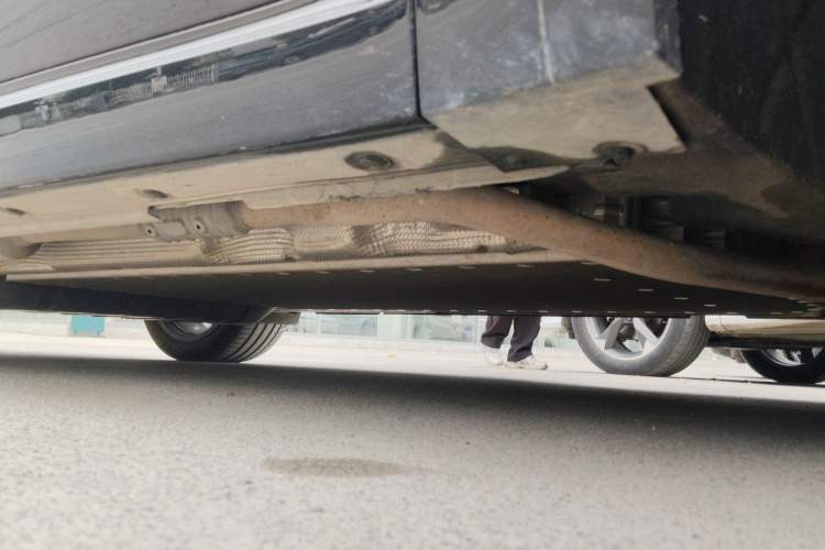 Used Li Auto L8 2025 Pro Smart Refresh Edition Chassis Front Right