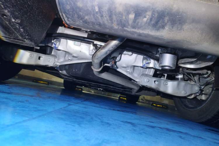 Used Li Auto L8 2025 Pro Smart Refresh Edition Chassis Rear
