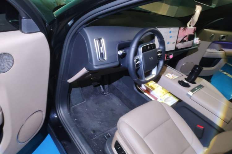 Used Li Auto L8 2025 Pro Smart Refresh Edition Driver Seat