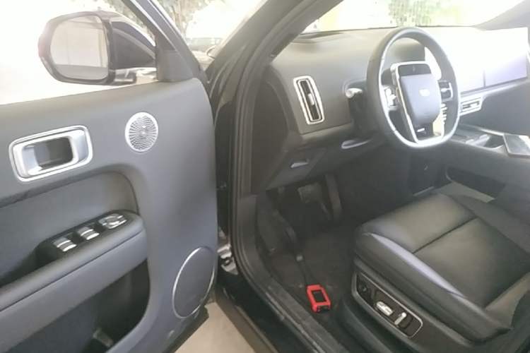 Used Li Auto L8 2025 Ultra Smart Refreshed Edition Driver Seat