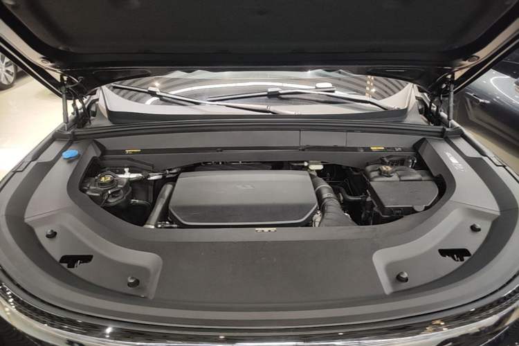 Used Li Auto L8 2025 Max Smart Refresh Edition Engine Bay