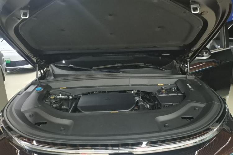 Used Li Auto L8 2025 Pro Smart Refresh Edition Engine Bay