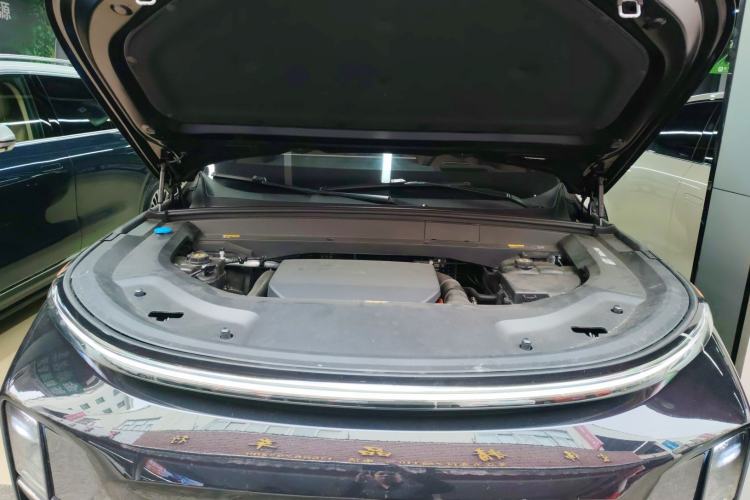 Used Li Auto L8 2025 Pro Smart Refresh Edition Engine Bay