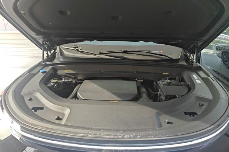 Used Li Auto L8 2025 Max Smart Refresh Edition Engine Bay