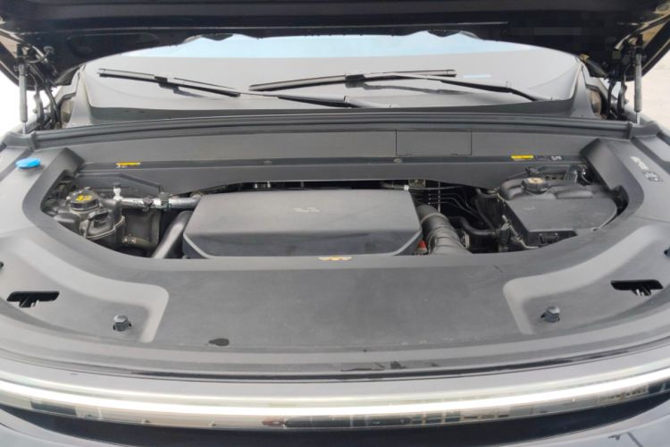 Used Li Auto L8 2025 Pro Smart Refresh Edition Engine Bay