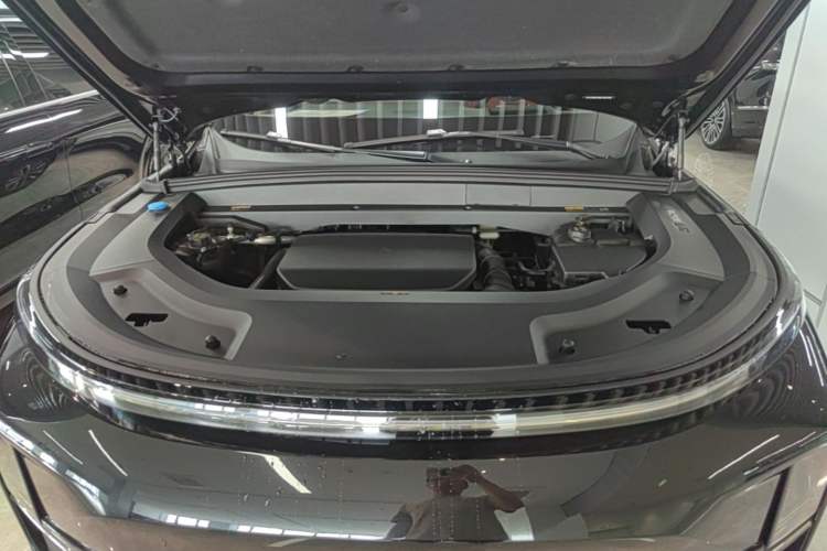 Used Li Auto L8 2025 Max Smart Refresh Edition Engine Bay