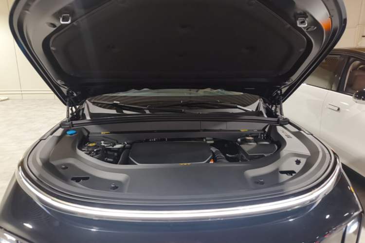 Used Li Auto L8 2025 Max Smart Refresh Edition Engine Bay