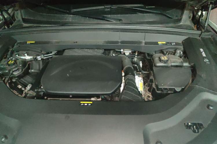 Used Li Auto L8 2025 Max Smart Refresh Edition Engine Bay