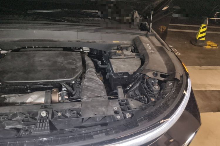 Used Li Auto L8 2025 Max Smart Refresh Edition Engine Bay Left