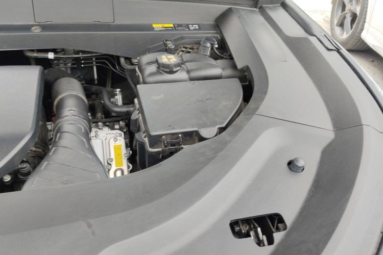 Used Li Auto L8 2025 Pro Smart Refresh Edition Engine Bay Left