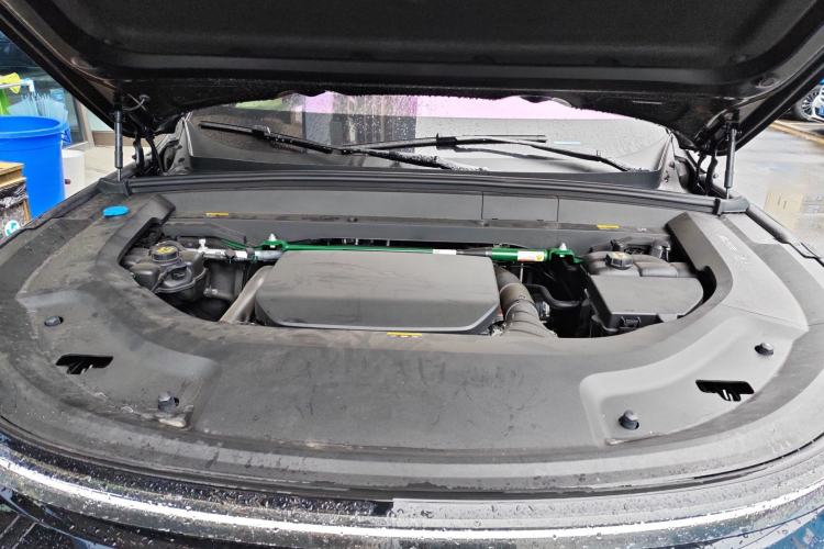 Used Li Auto L8 2025 Pro Smart Refresh Edition Engine Bay