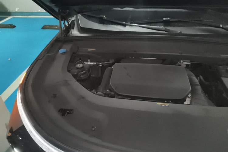 Used Li Auto L8 2025 Max Smart Refresh Edition Engine Bay Right