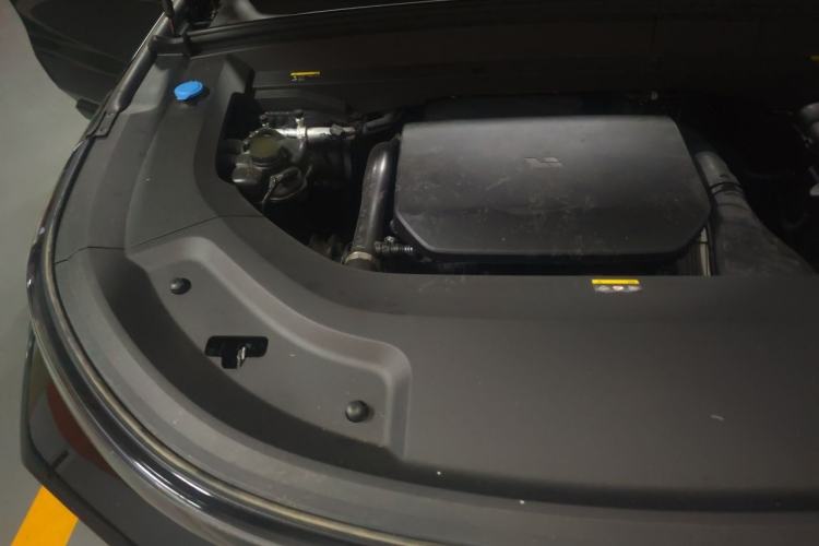 Used Li Auto L8 2025 Pro Smart Refresh Edition Engine Bay Right